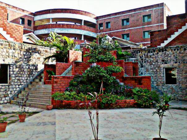 HITKARINI COLLEGE OF ARCHITECTURE & TOWN PLANNING